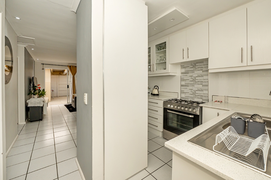 2 Bedroom Property for Sale in Thornton Western Cape
